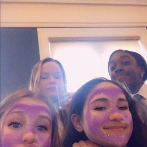 Meet your Posher, Ava